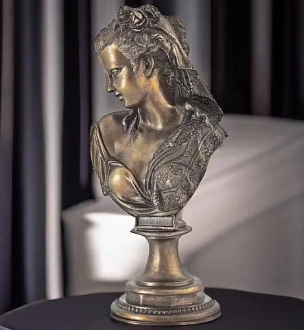 Бронзовый бюст «Лето» — красивый подарок