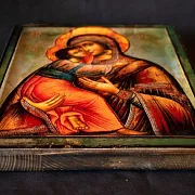 На память: Икона деревянная "Богоматерь Владимирская" — фотография 2