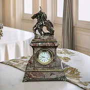 Каминные часы «Георгий Победоносец» из креноида — необычный подарок — фотография 1
