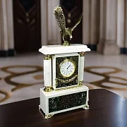Каминные часы «Орёл» из серафинита и мрамора — необычный подарок — фотография 1
