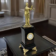 На память: Часы «Фемида» из офиокальцита и долерита, 275 мм — фотография 1