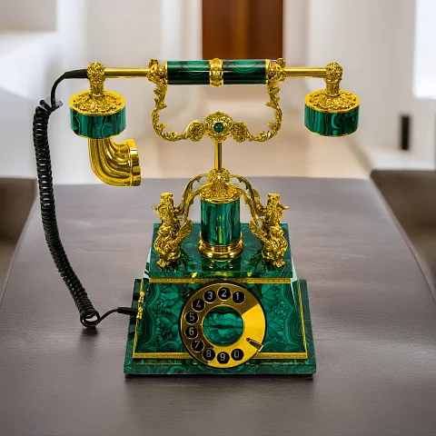 На память: Телефон «Грифоны» в стиле барокко с позолоченной бронзой