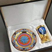 В подарок: Набор «Волк» с бокалом и блюдом. Златоуст — фотография 2